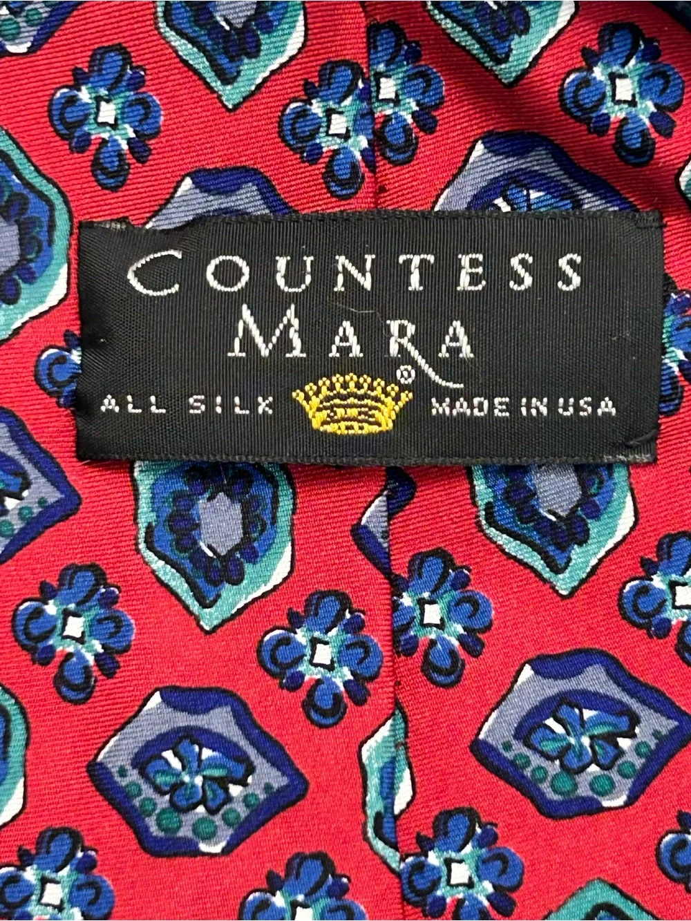 countess mara classic red